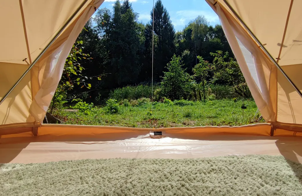 noclegi AlohaCamp Namiot Miłości w Osadzie Przyjaźni 4
