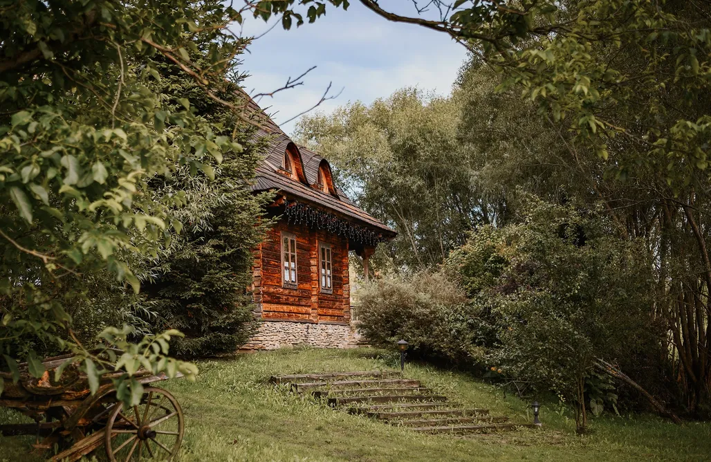 noclegi AlohaCamp Przystanek Ropienka Leśniczówka 2