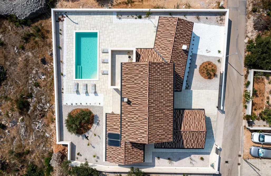 Alloggi AlohaCamp Villa Royal Stone with Pool, 350m from beach 2