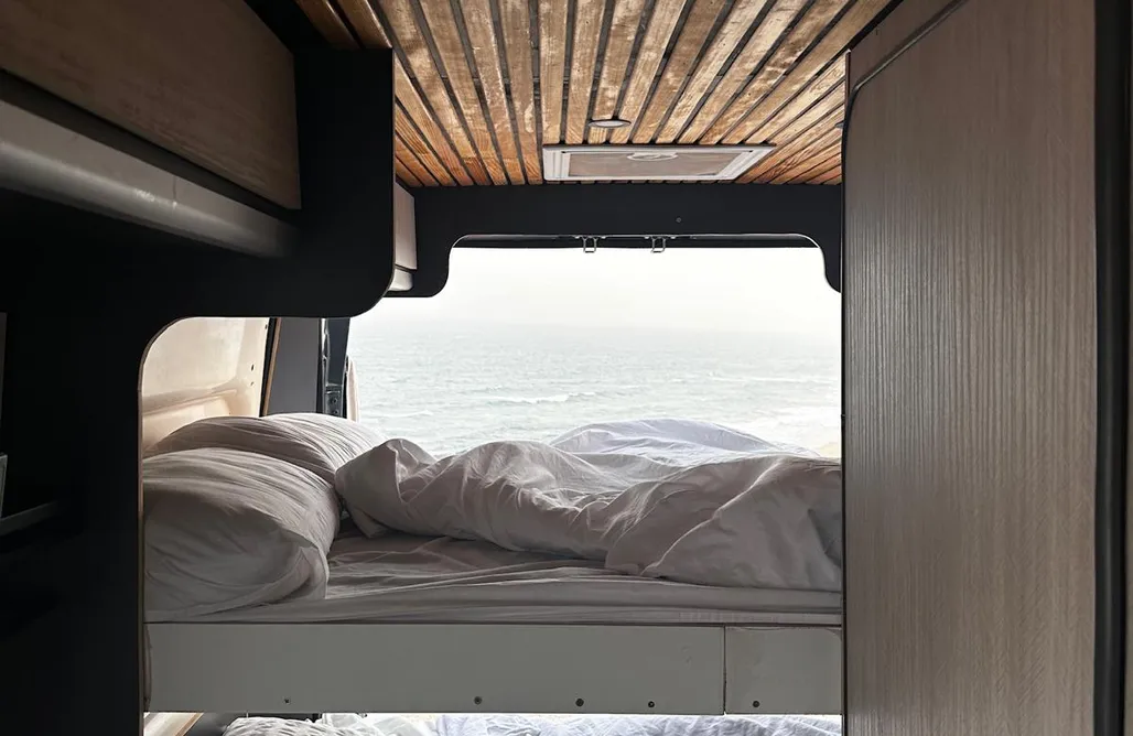 AlohaCamp Furgoneta Camper Nomad4 Esterri 3