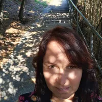 Róża gospodarz Mucharskie Echo Jurta & Sauna z widokiem na jezioro