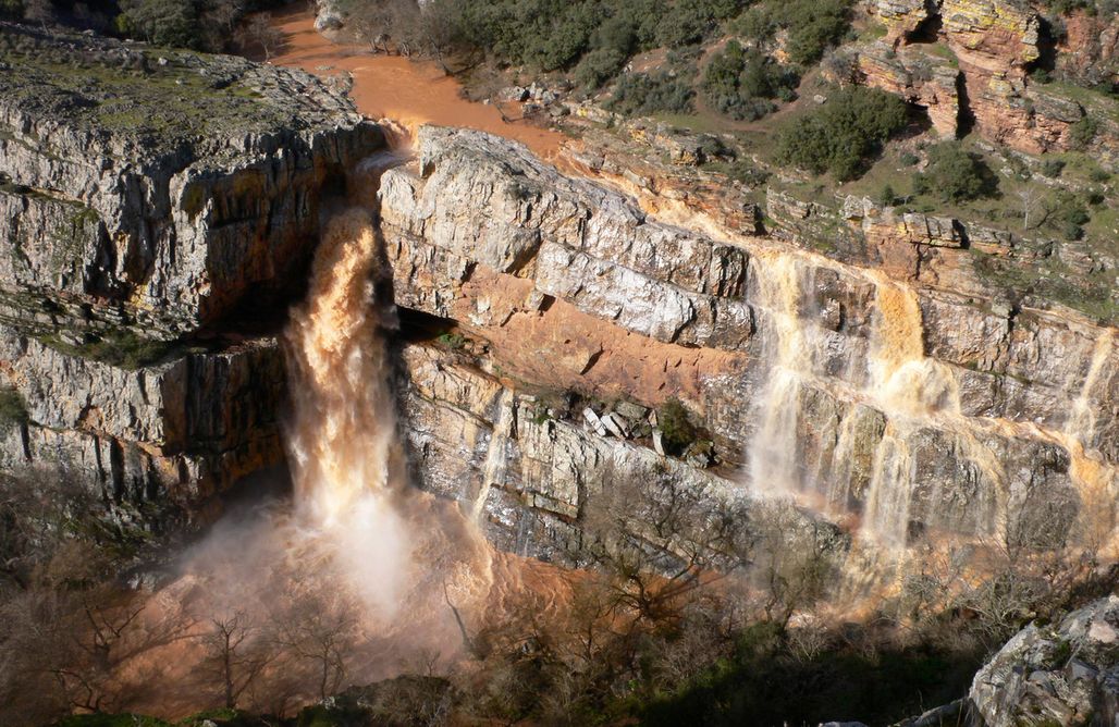 Alojamiento en Villa Del Rio La Aldeilla 1