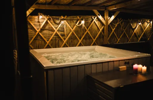 Zdjęcie obiektu Aloha Glamp - Jurty z prywatną balią | sauna | rzeka | Energylandia