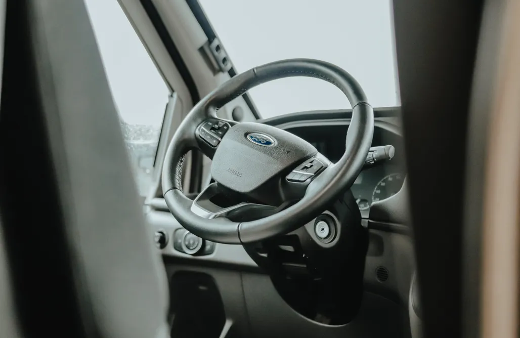 AlohaCamp accommodation Kamper półintegra - Apartament na kołach (5 os.) 1