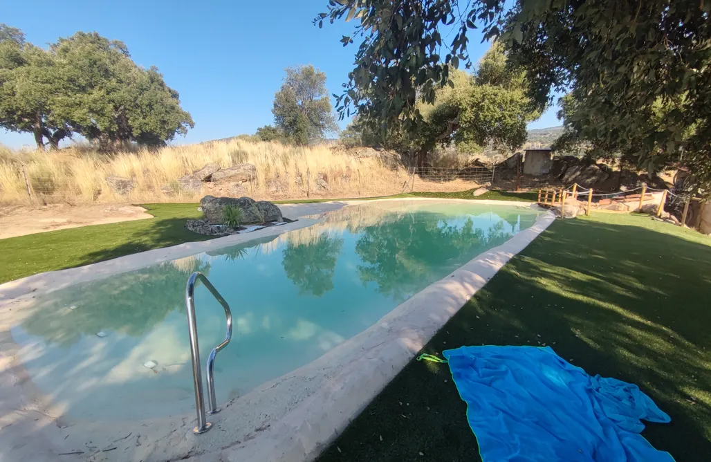 alojamientos AlohaCamp Rucanon 2  La casa del campo 4* Piscina y Golf 1