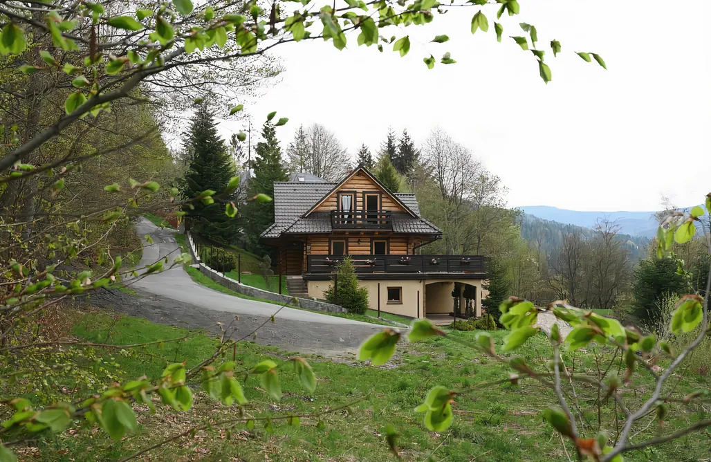 Dom w Górach Poziomkowy Dom  2