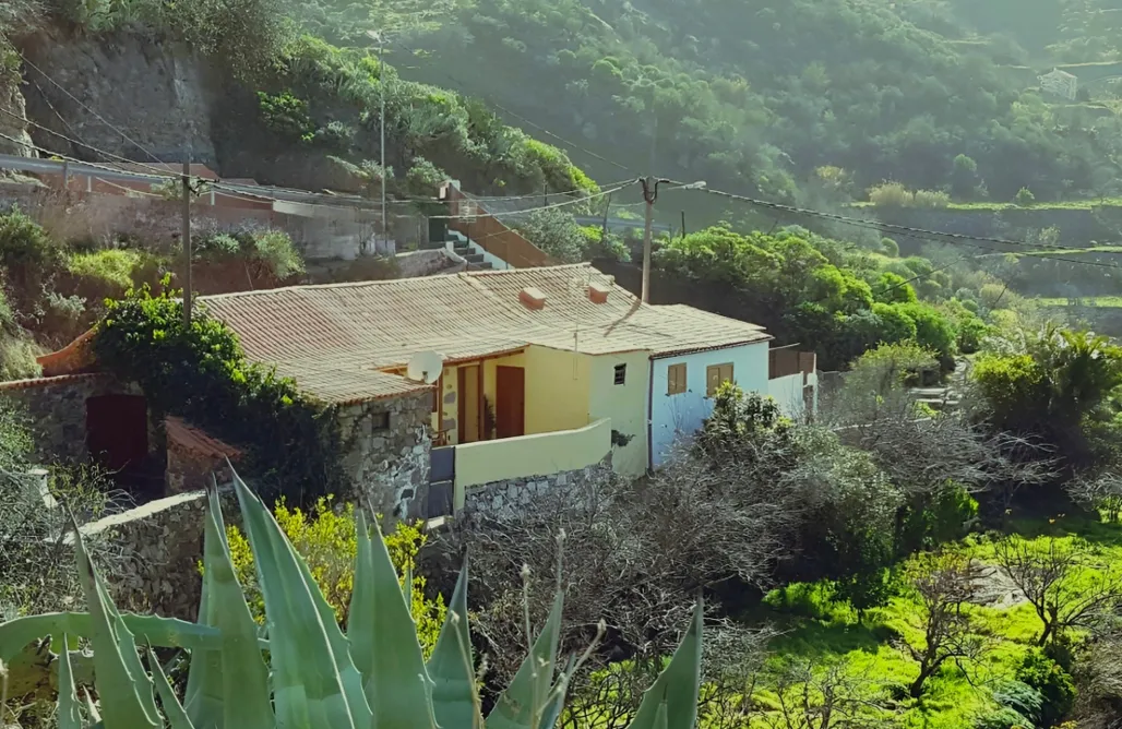 alojamientos AlohaCamp Casa Rural Pepita la de las flores, en el corazón de Gran Canaria 2