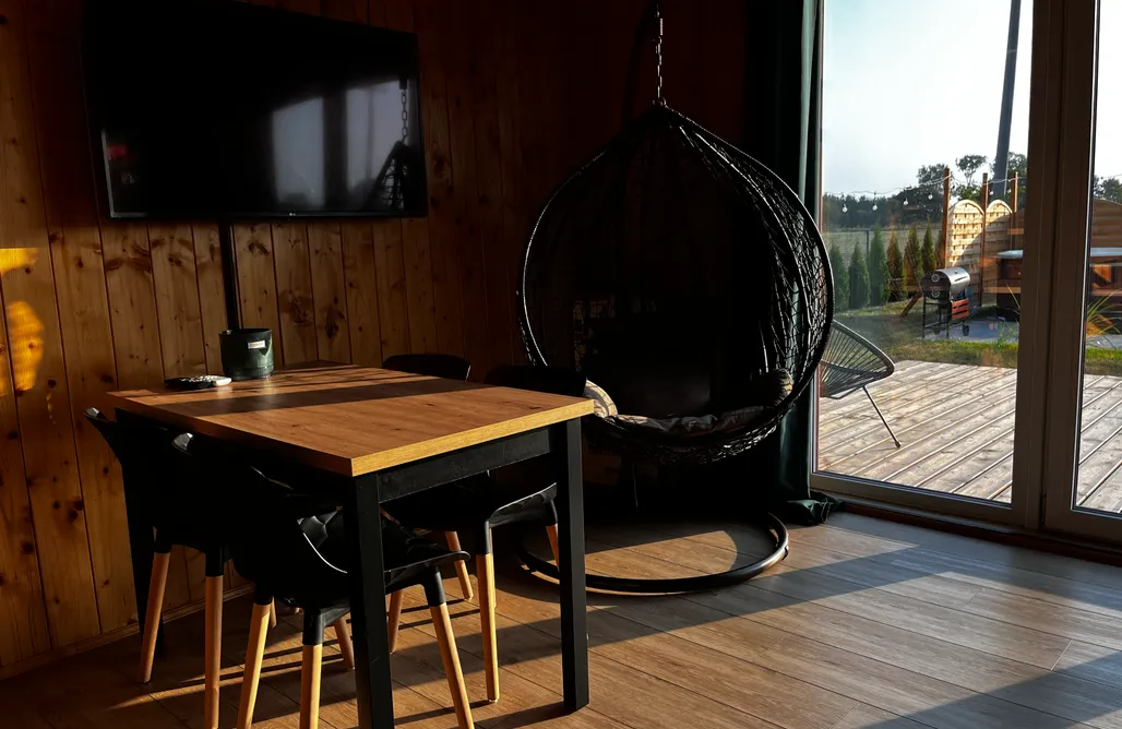 Alloggi AlohaCamp Laski Lake Mazury - domek z balią blisko jeziora 1