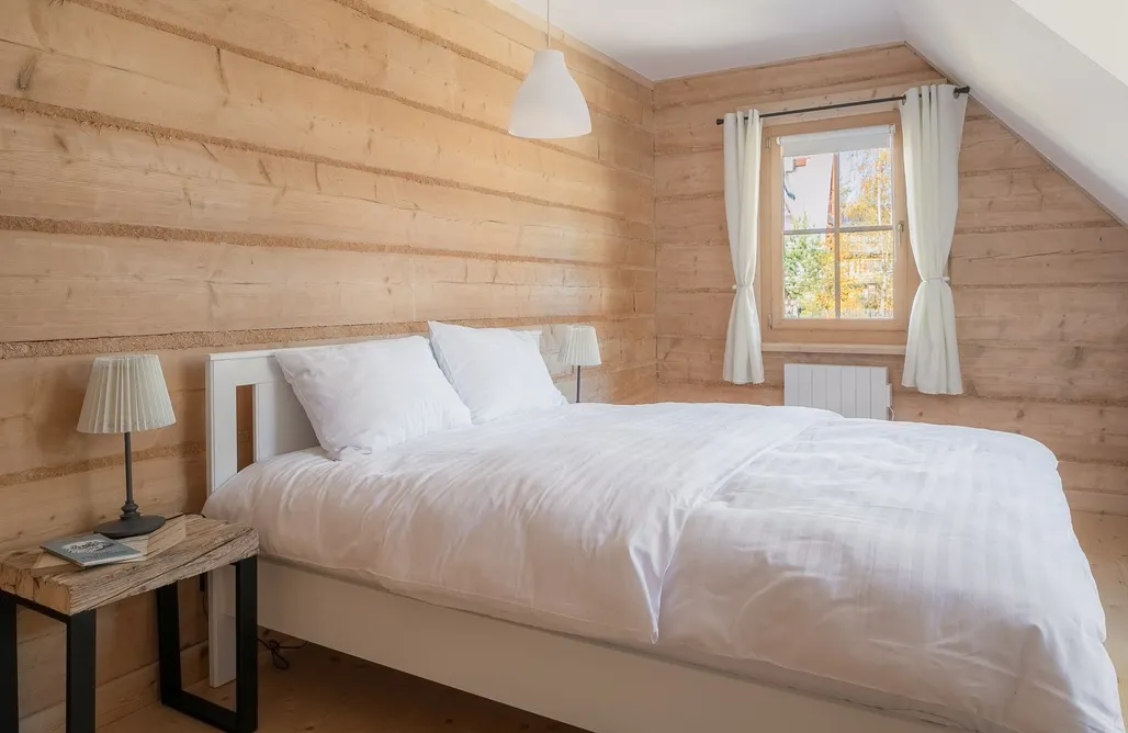 AlohaCamp Chata z dwoma sypialniami i kominkiem 2