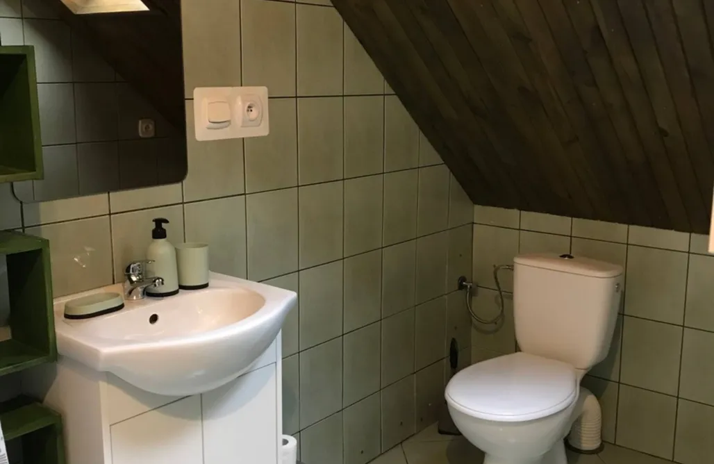 noclegi AlohaCamp Zelwa Pauza - domek nad jeziorem 1