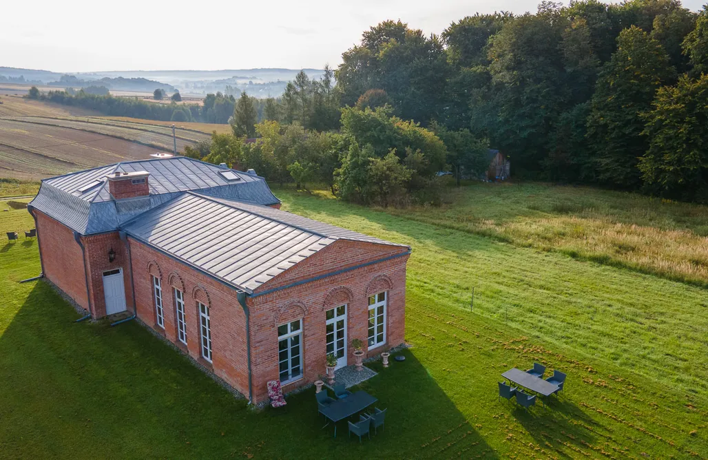 AlohaCamp accommodation Dworek Atrium 2