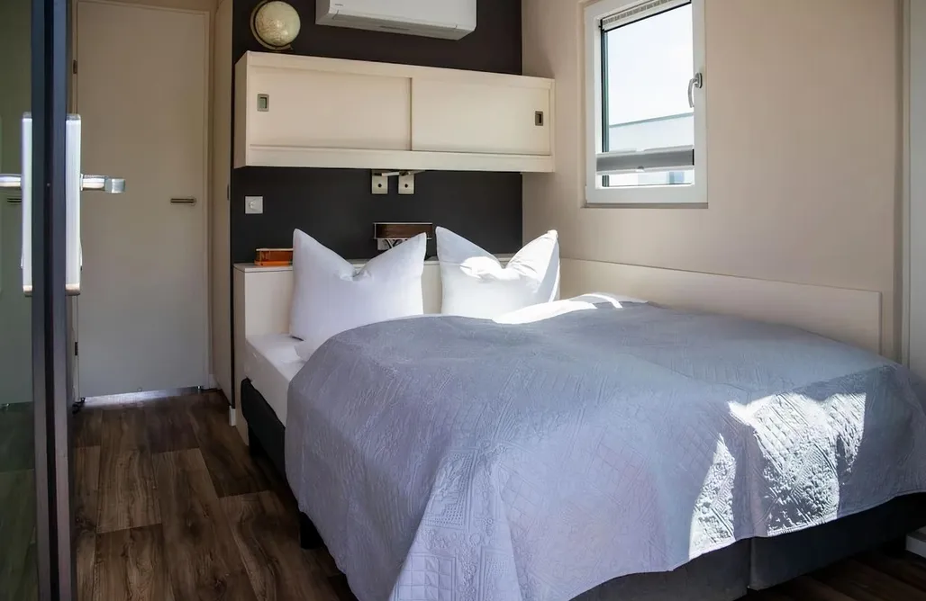 AlohaCamp Hausboot King 2