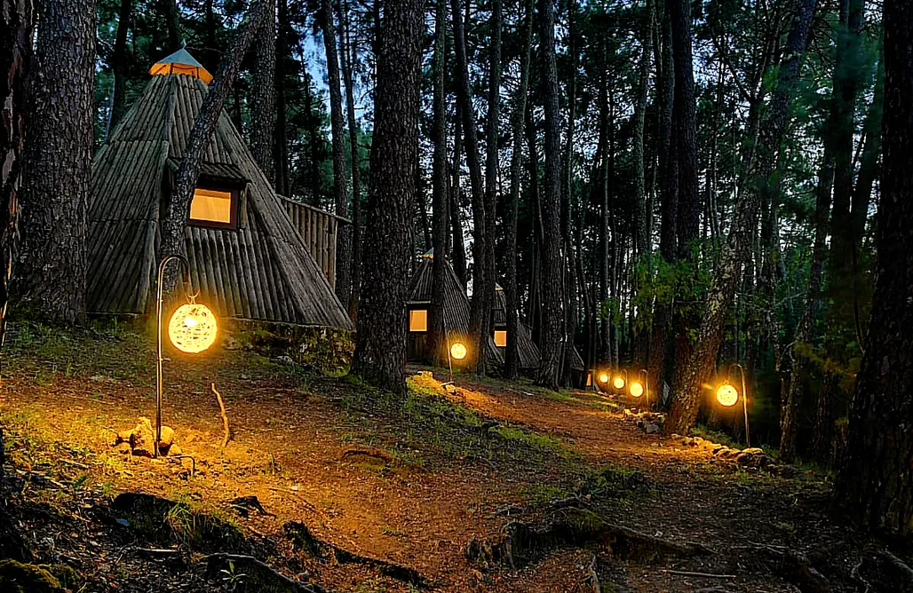 Cabañas con chimenea para dos personas Glamping The Teepee 2