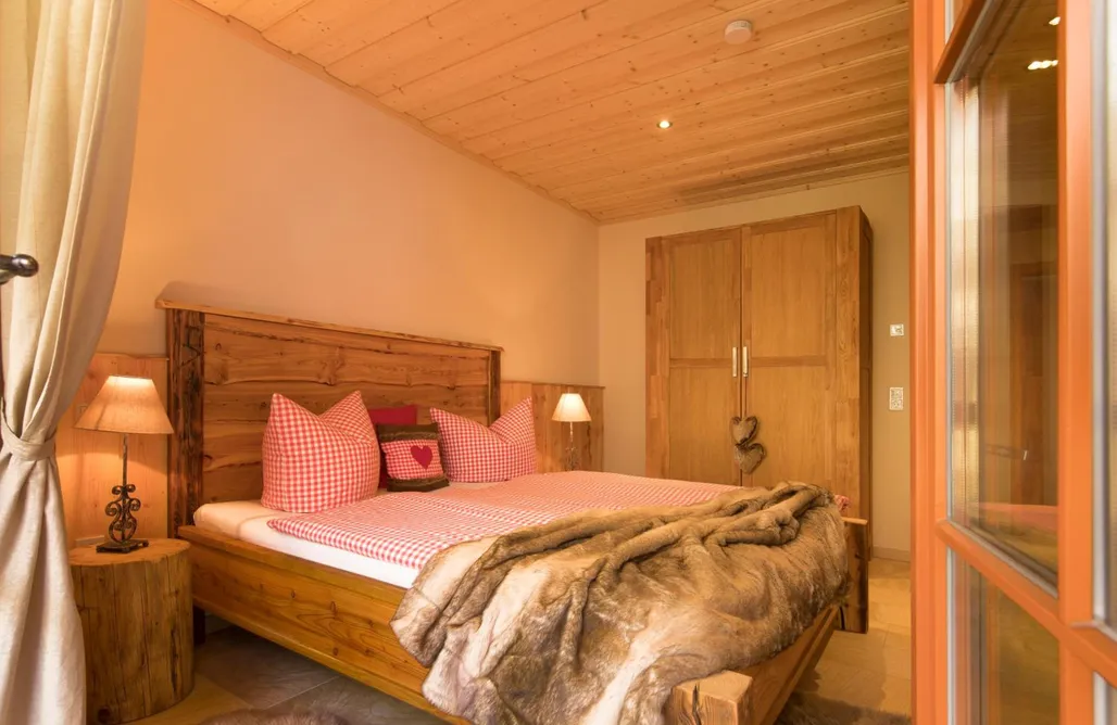 AlohaCamp Schloss Chalet 2