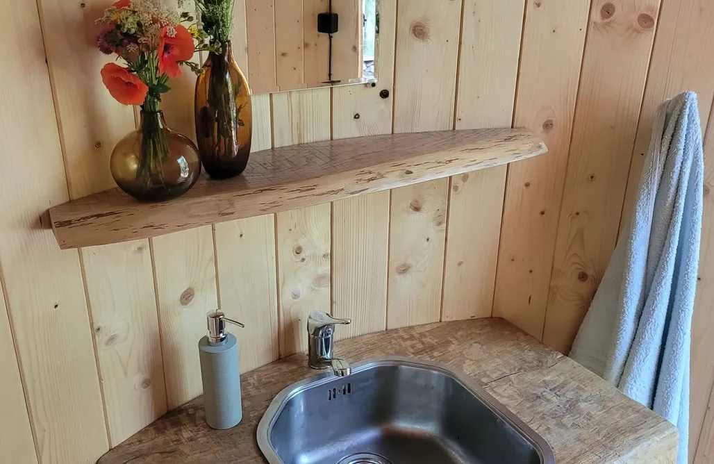 noclegi AlohaCamp Leśne Spanie Glamping domek na drzewie  1