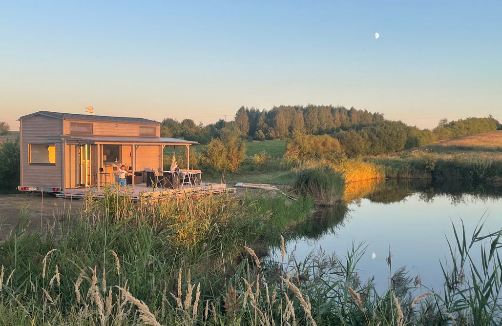 Agroturystyka Świętokrzyskie TinyHouse z tarasem nad wodą w urokliwym miejscu 3