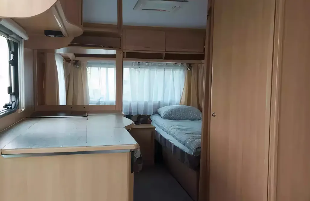 AlohaCamp Komfortowa przyczepa campingowa 2