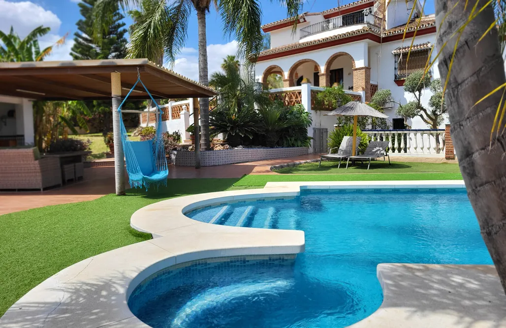 noclegi AlohaCamp El paraíso tropical en Málaga 1