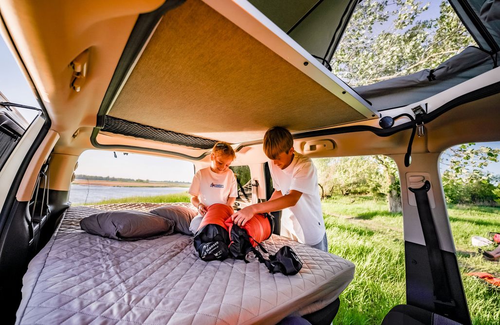 AlohaCamp Kampervan Make Life Camper Citroen Spacetourer z dachem sypialnym 4