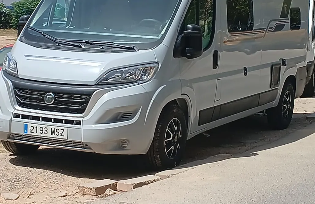 alojamientos AlohaCamp Camper Fiat Randger R600 2