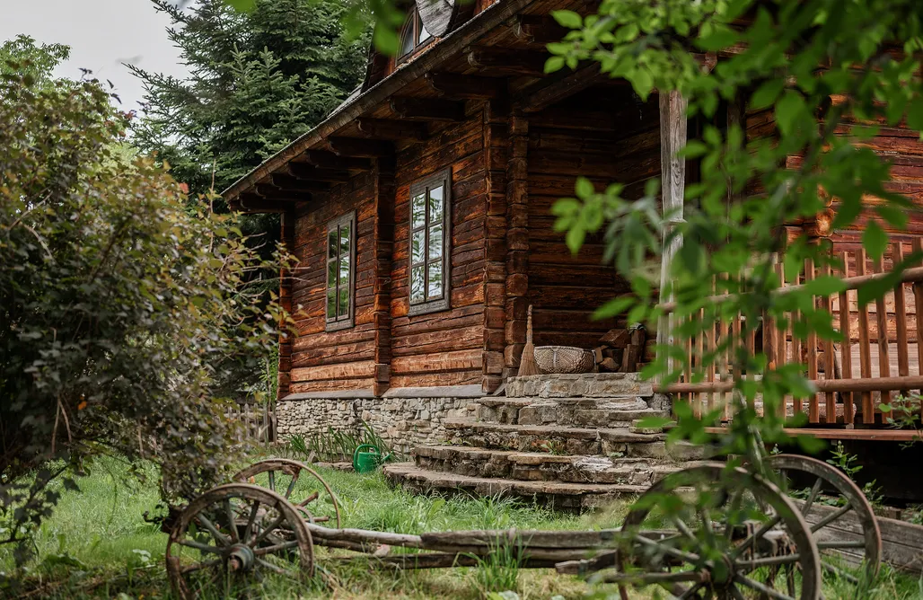 noclegi AlohaCamp Przystanek Ropienka Leśniczówka 2