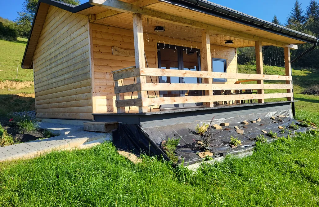 AlohaCamp Poziomka domek 6 osobowy 1