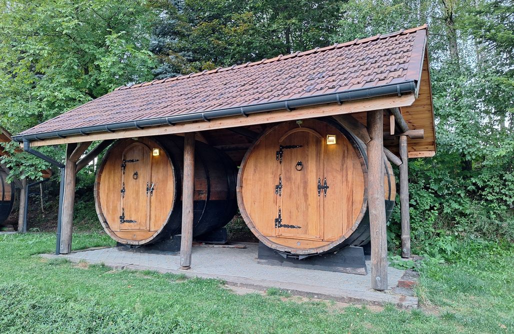 AlohaCamp Winnica Orle - Beczka noclegowa nr 1  2