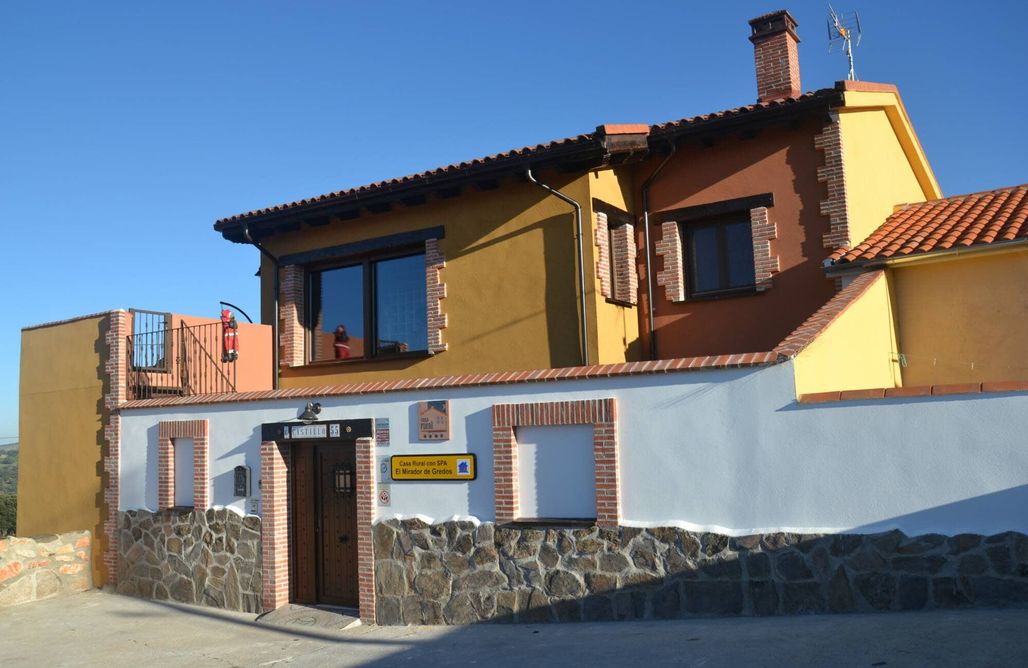 AlohaCamp accommodation Mirador Sierra de Gredos 2