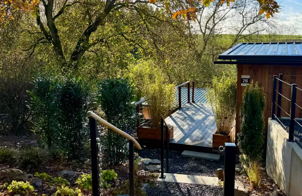 AlohaCamp accommodation Chalet im Grünen 3