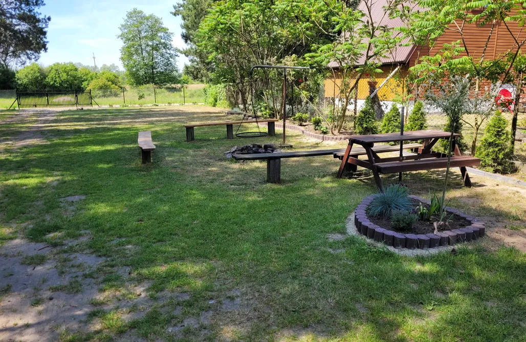 Dom Letniskowy Uroczy domek z kominkiem przy lesie nad rzeką Bug 3