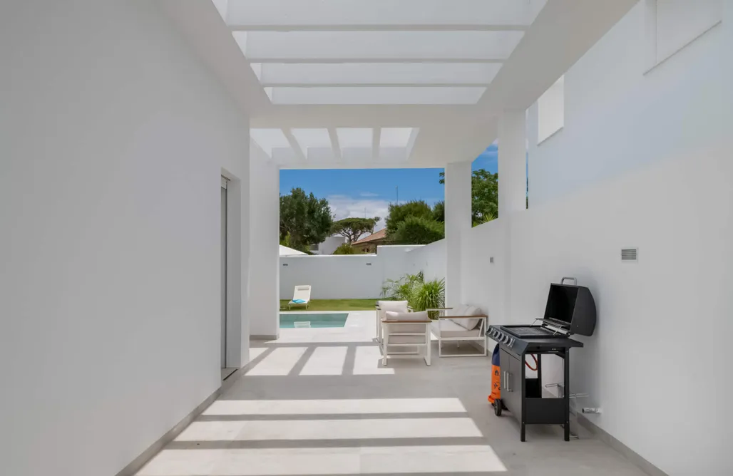 AlohaCamp accommodation Elena Sea Villa 4