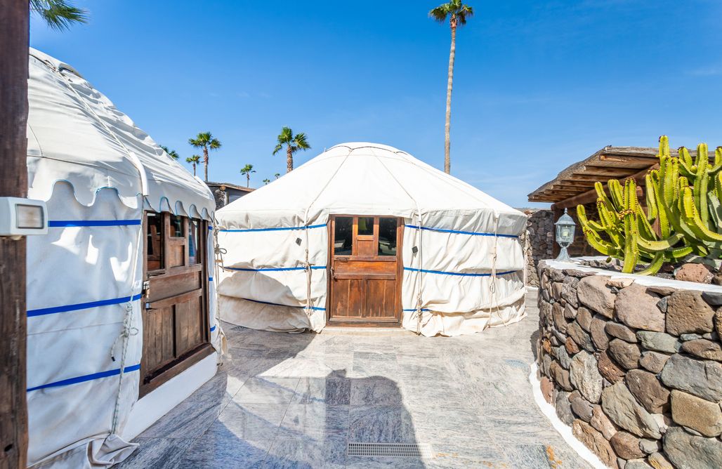 AlohaCamp Eco Twin Yurt 2