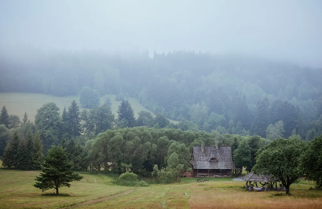 noclegi AlohaCamp Przystanek Ropienka Leśniczówka 1