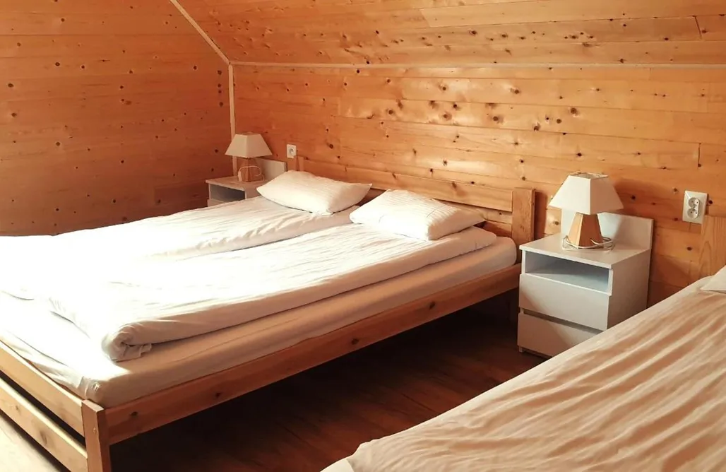 AlohaCamp Chalet dwie sypialnie 3