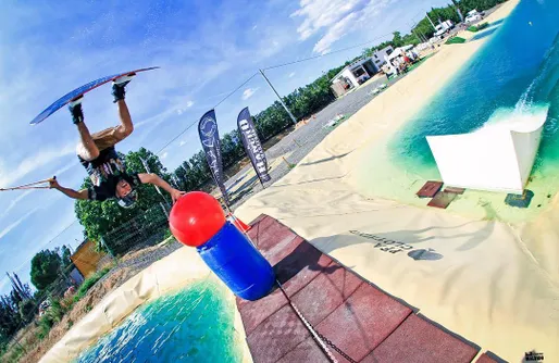 Imagen de Sitio para autocaravanas - El Rancho Wakepark