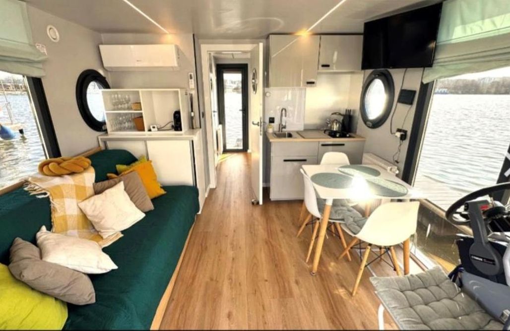 noclegi AlohaCamp Azuria Housboat - Pływający apartament  5
