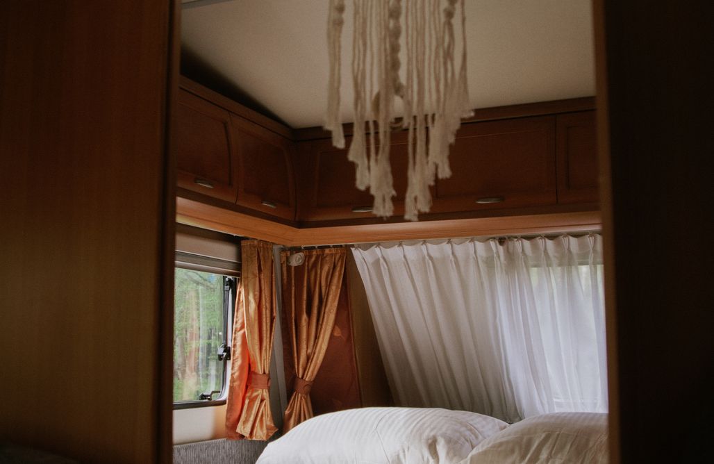 AlohaCamp Szumi las, szumi morze - przyczepa kempingowa 3