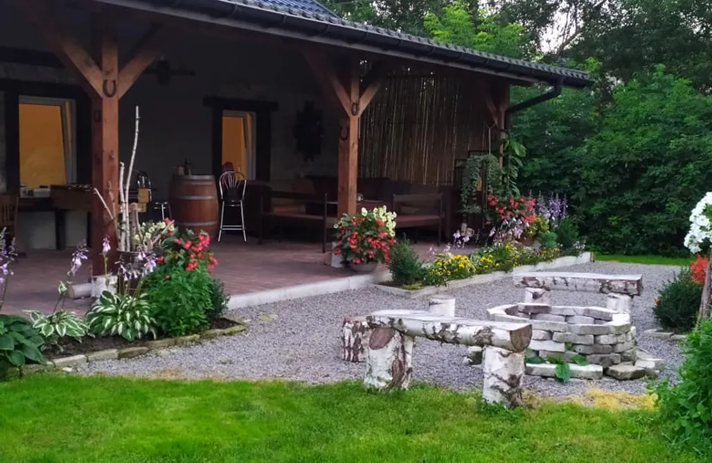 AlohaCamp accommodation Miejsce kamperowe - Winnica na Rozdrożu 2