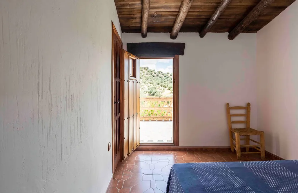 AlohaCamp Vivienda · Algarinejo · 5 dormitorios · 11 camas · 4 baños 3