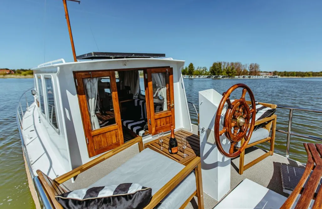 Yacht Hotel - Houseboat AlohaCamp