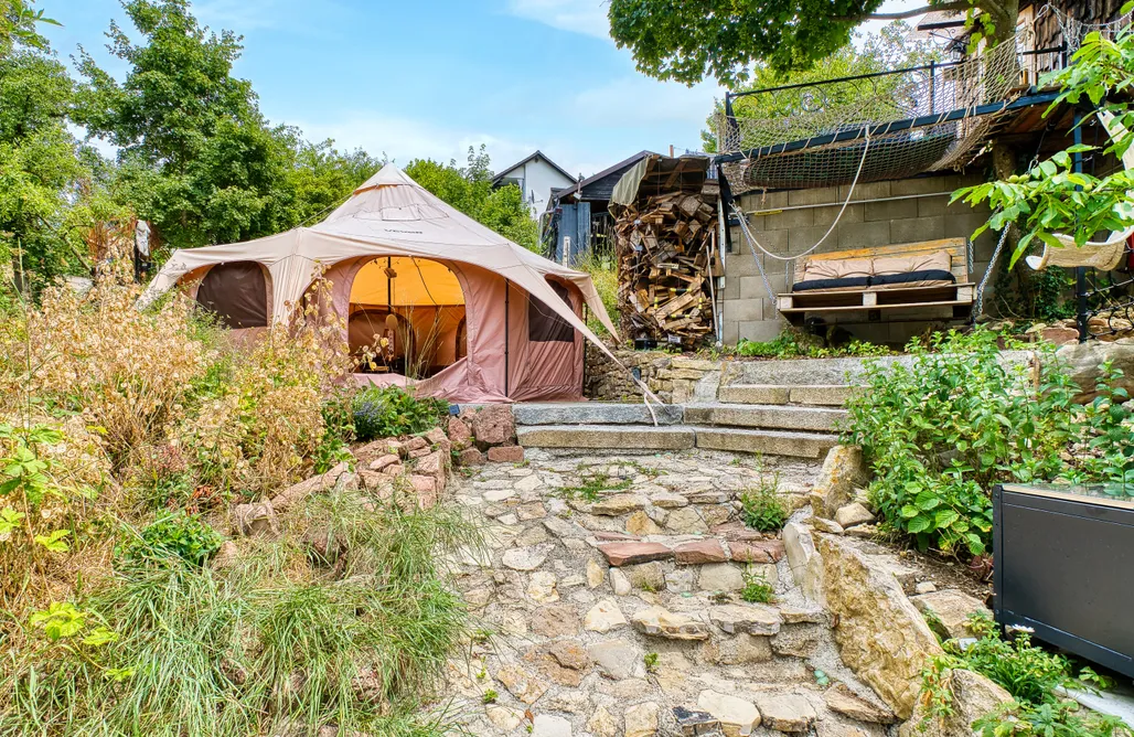 Ferienwohnung Allgäu mit Hund Henrys Cozy Tiny House-REGINA-mit Glamping Zelt 3