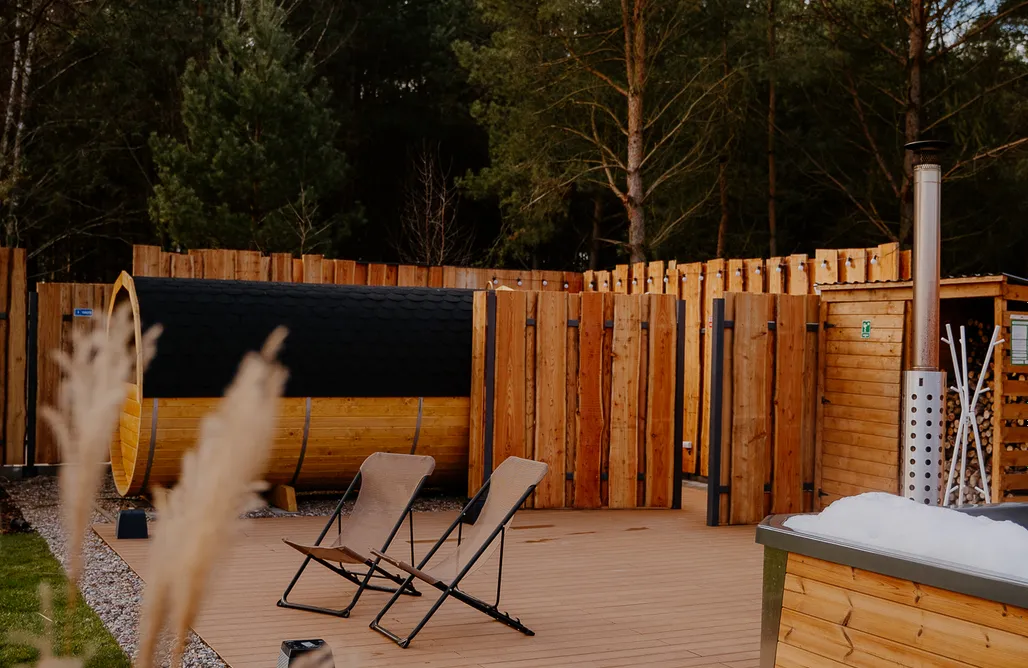 Apartament z Jacuzzi w Sypialni Domek nad Jeziorem Okrągłe 1