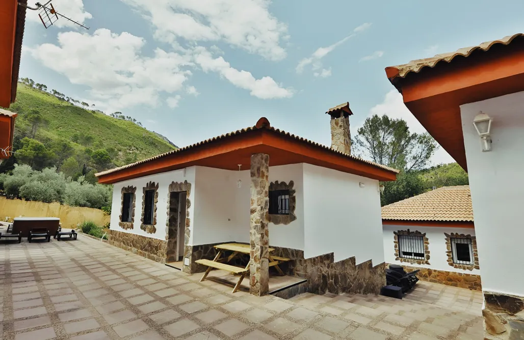 alojamientos AlohaCamp Casas el Madroñal 2