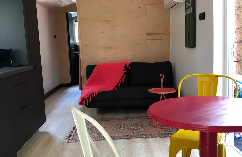 AlohaCamp Stacja Marylin Magenta 4