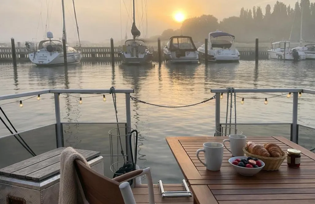 Unterkunft AlohaCamp ÖKO Budget HausbootMondschein 4