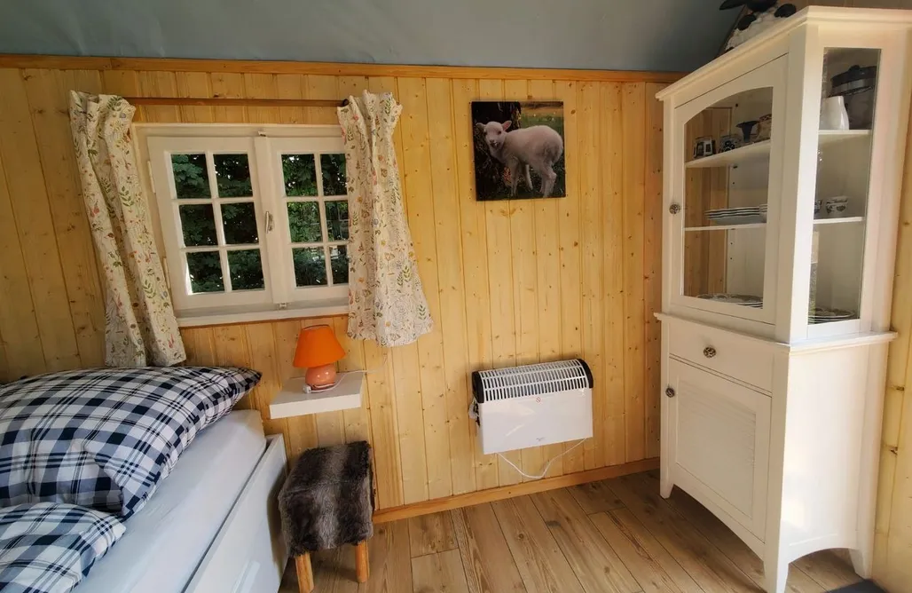 AlohaCamp Schäferwagen Schafzimmer 4