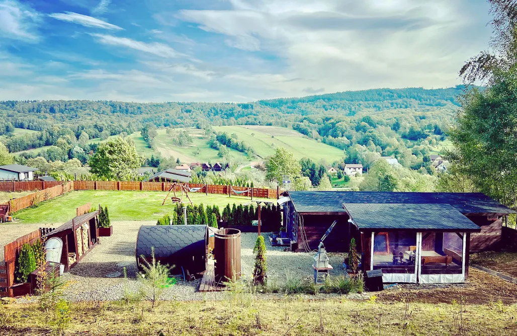 AlohaCamp accommodation Osada Saunowisko CHATA z jacuzzi i sauna na wyłączność 2