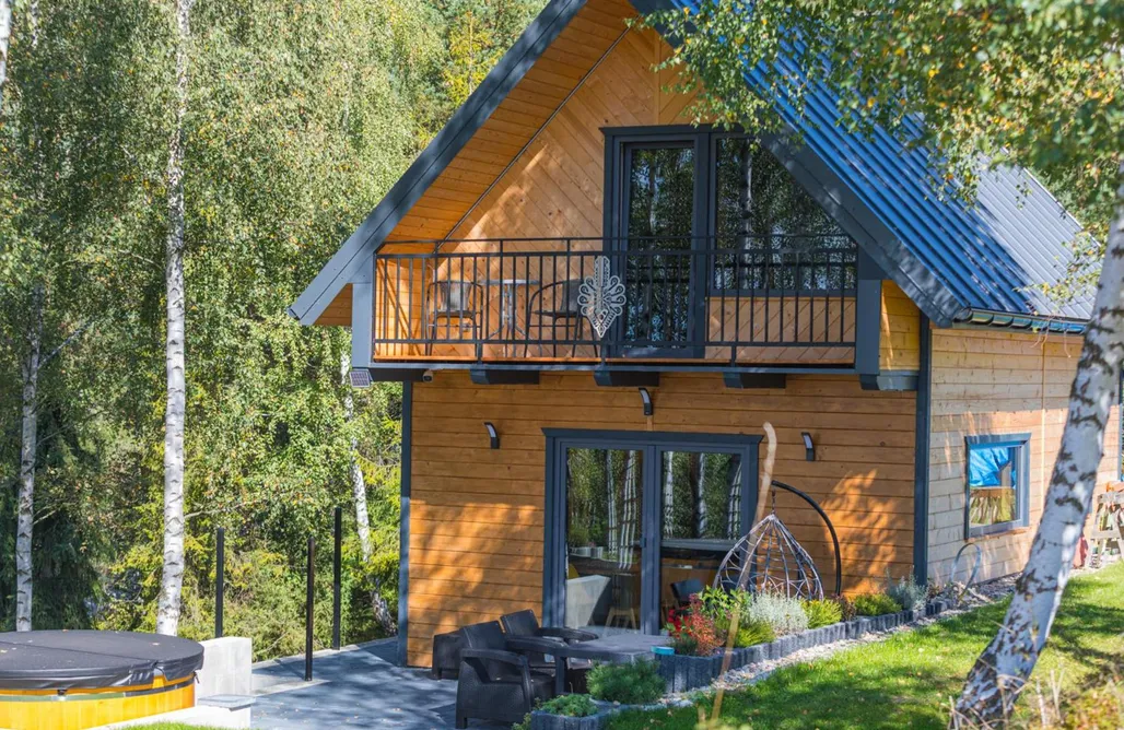 Leśny Chill z Jacuzzi na Brzozowym Wierchu AlohaCamp