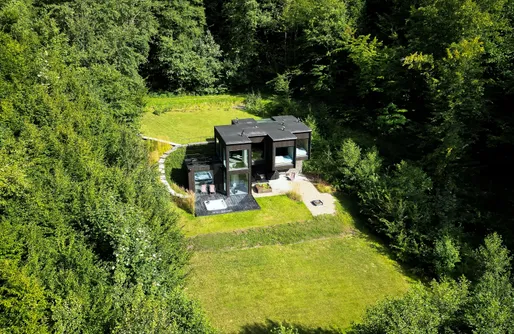 Zdjęcie obiektu Forrest Space - nowoczesny dom w środku lasu