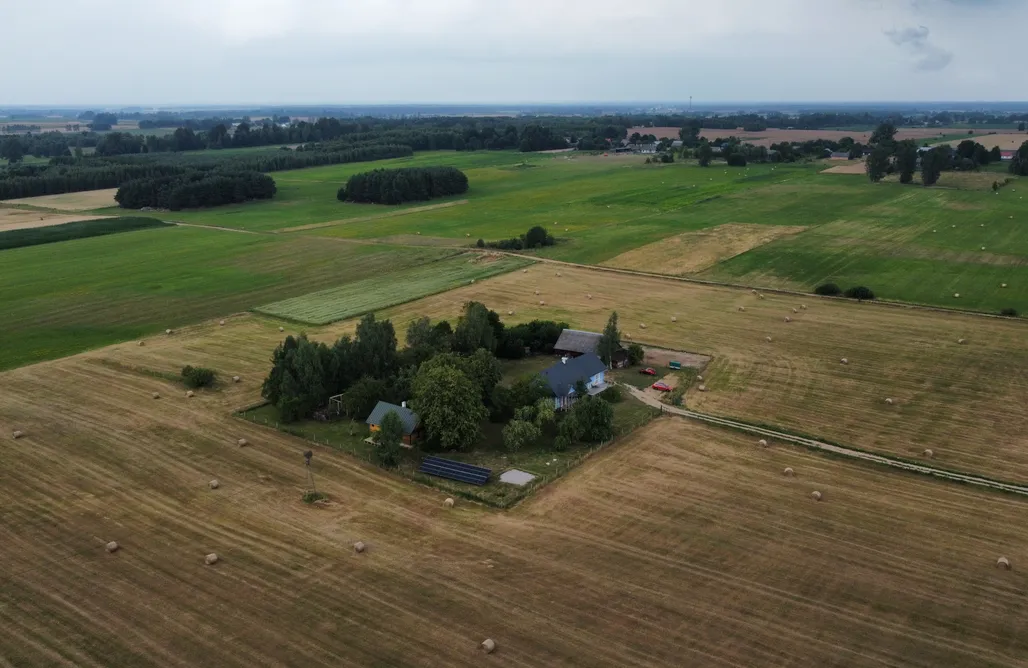 Domki W Lesie Wiejskie podwórze Ekologiczne gospodarstwo agroturystyczne 3